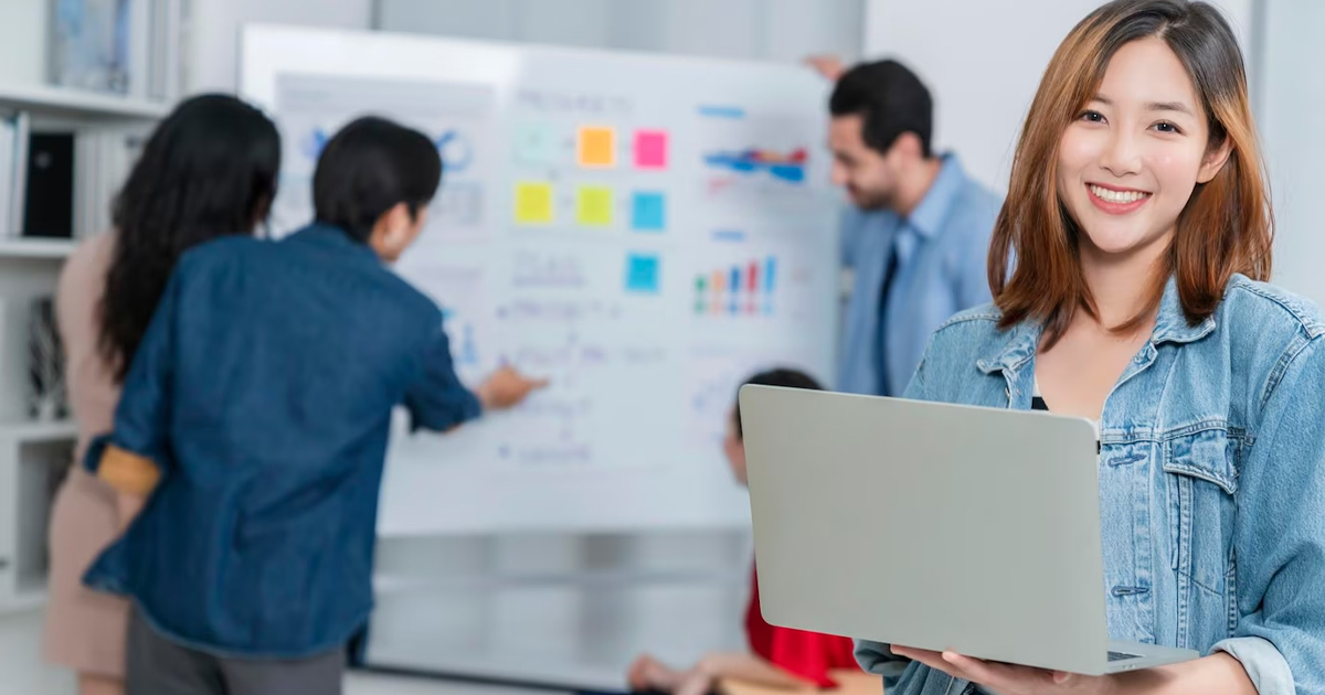 Quản trị kinh doanh dành cho người có tư duy điều hành một doanh nghiệp, khả năng quản lý, lãnh đạo,...