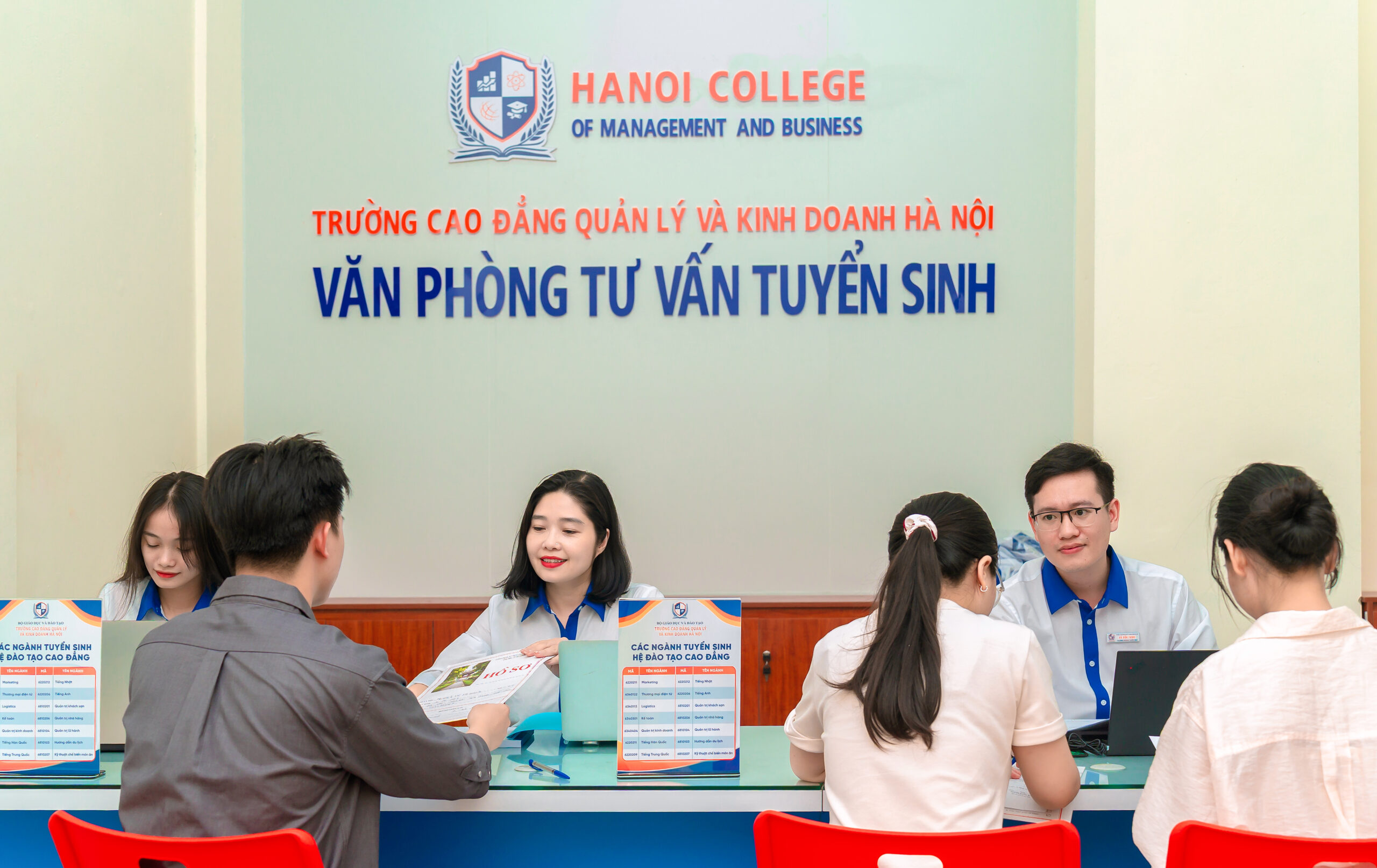 Cao đẳng Quản lý và kinh doanh Hà Nội thông báo xét tuyển bổ sung đợt 2 