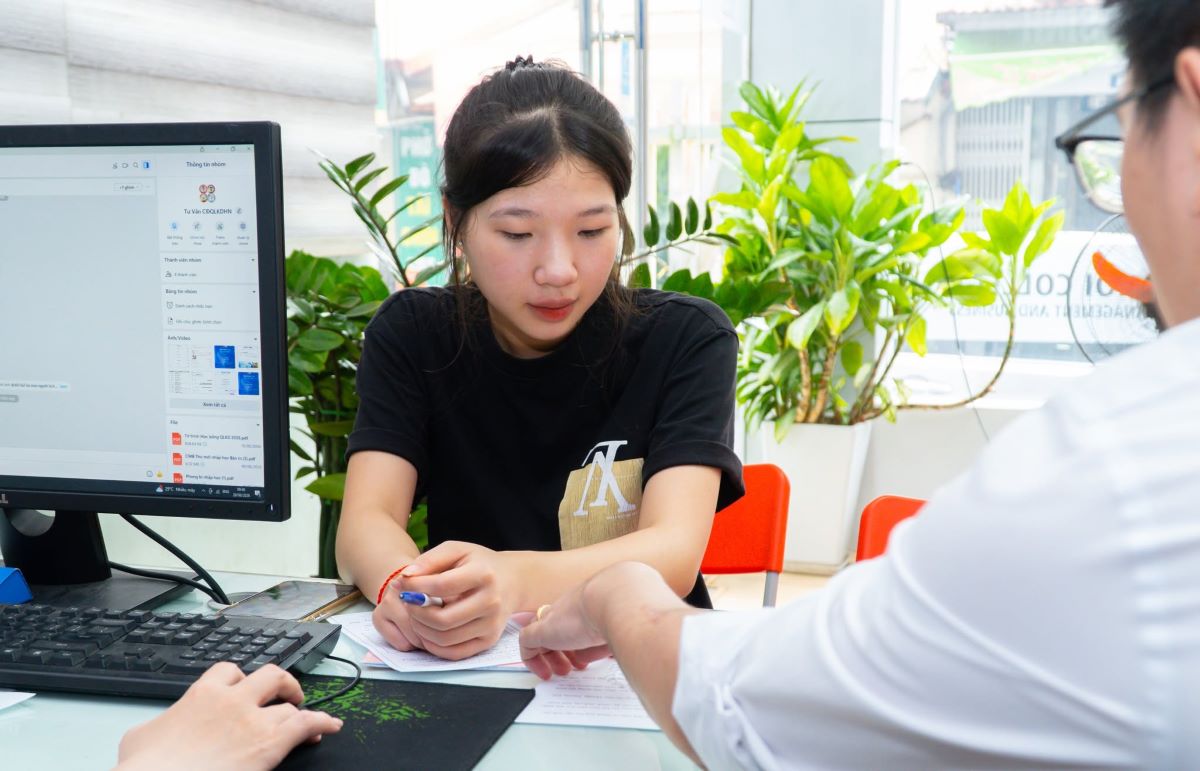Văn phòng tuyển sinh Cao đẳng Quản lý và Kinh doanh Hà Nội
