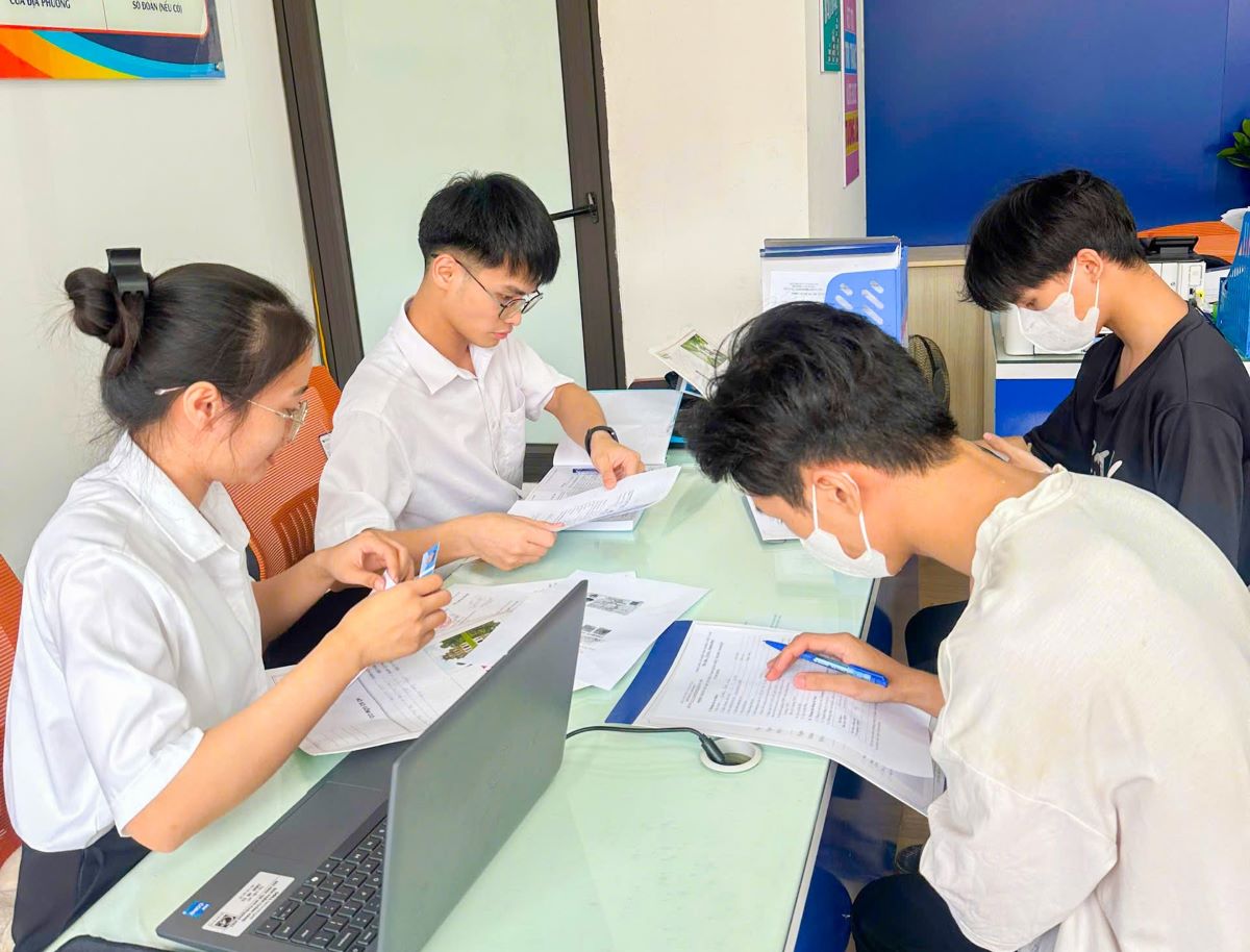 Văn phòng tuyển sinh Cao đẳng Quản lý và Kinh doanh Hà Nội