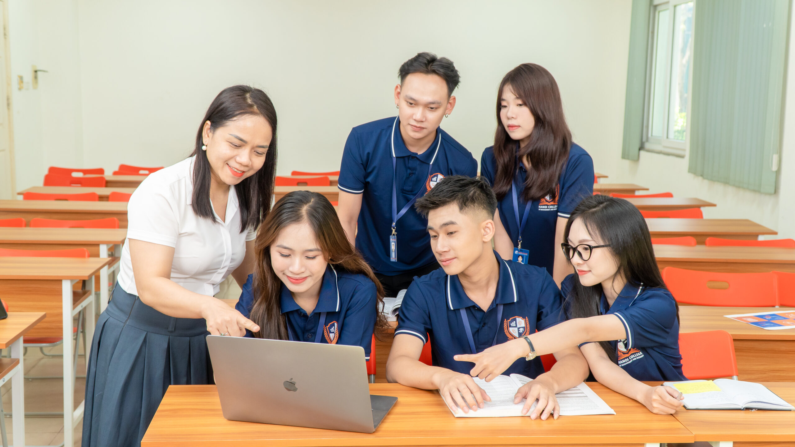 Ngành Thương mại điện tử
