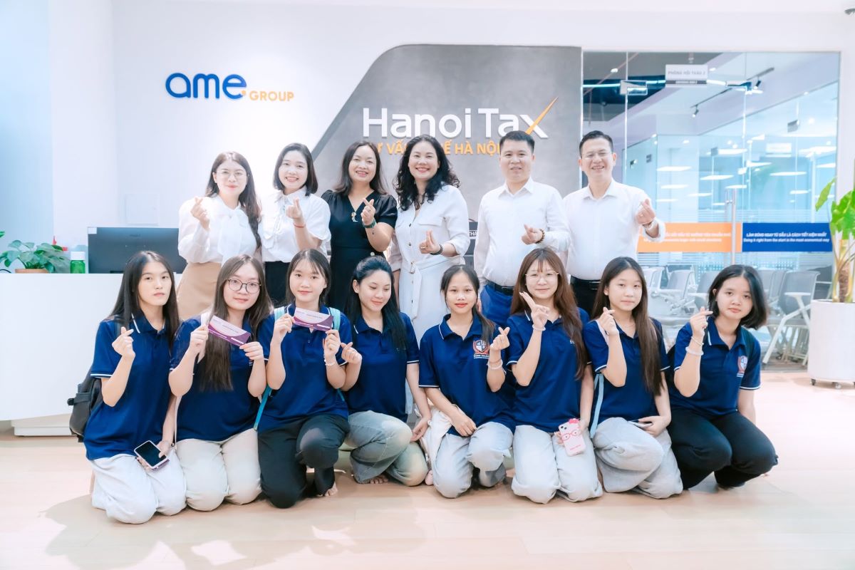 sinh viên kế toán tham quan doanh nghiệp Hanoita