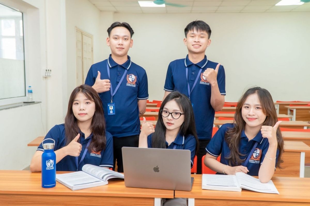Hoc-phi-nganh-quan-tri-kinh-doanh-bao-nhieu-tien