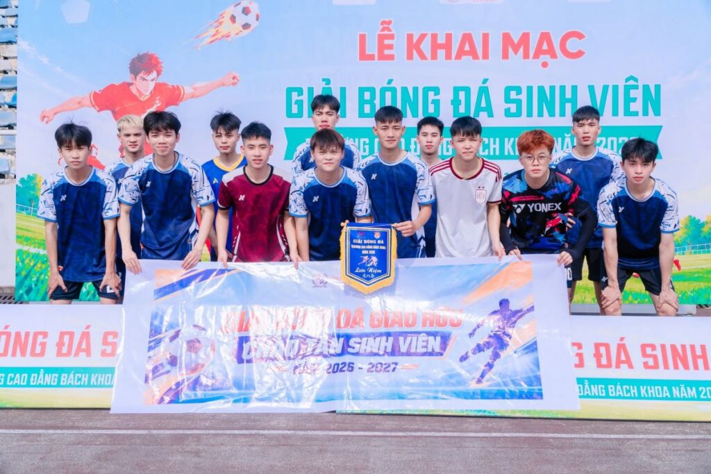 Le-khai-mac-giai-bong-da-giao-huu-chao-tan-sinh-vien-K26-nam-hoc-2026-2027
