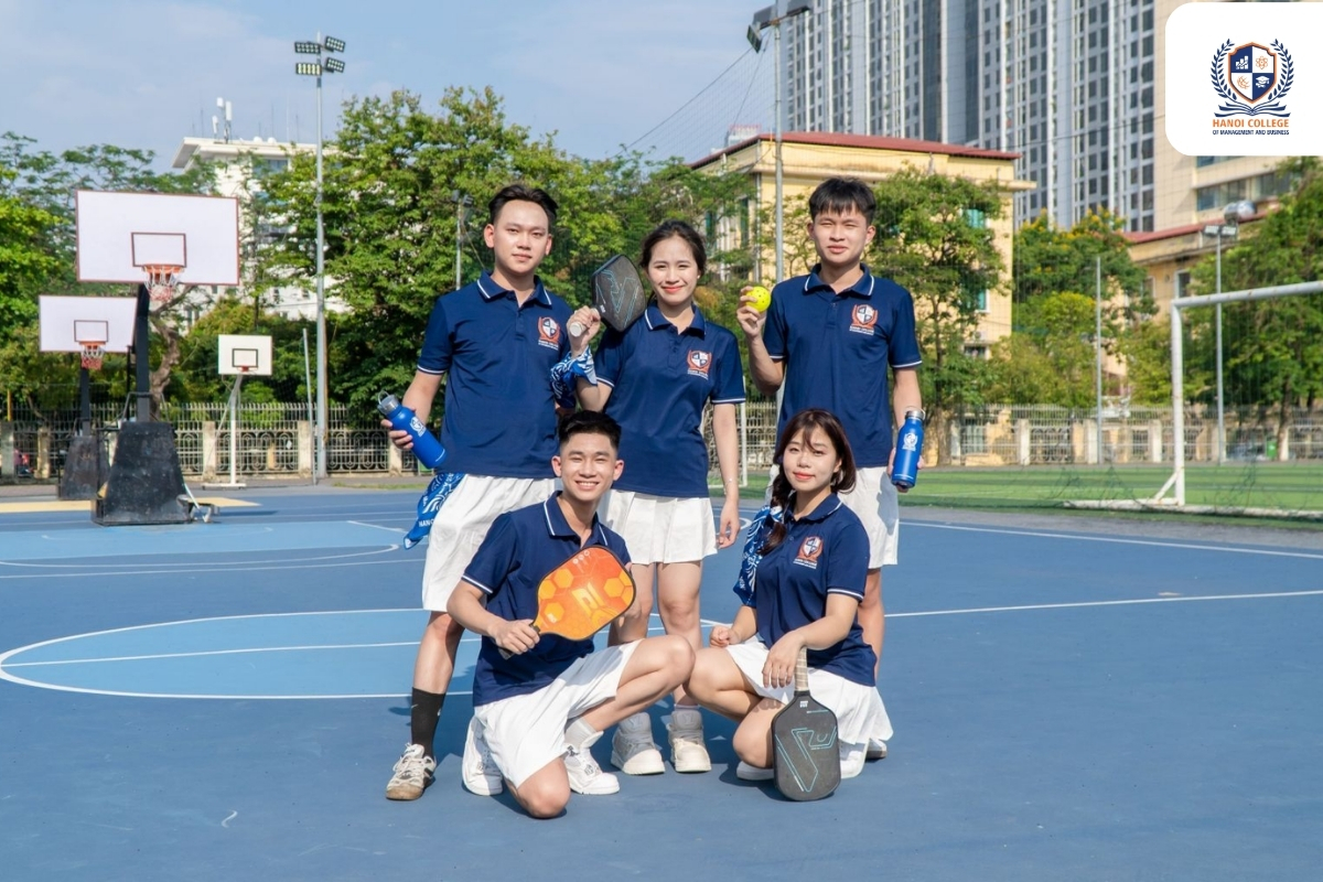 Quan-tri-kinh-doanh-hoc-truong-nao-tot-nhat 